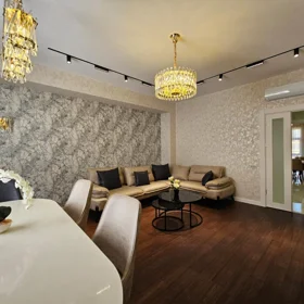 In Baku 130.0 m² apartment is for rent - Image 5
