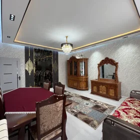 In Baku 90.0 m² house with 3.0 rooms is for sale - Image 2