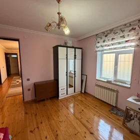 In Baku 100.0 m² house with 3.0 rooms is for rent - Изображение 3