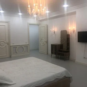 Baku-da 250.0 m2 mənzil kirayə verilir - Şəkil 4