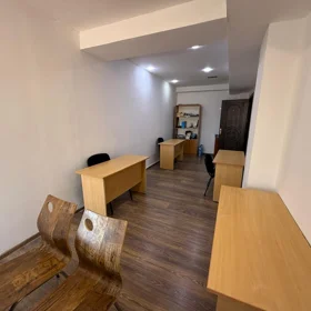Baku-da 30.0 m2 ofis kirayə verilir - Şəkil 2