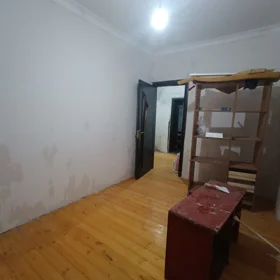 In Khirdalan 75.0 m² house with 3.0 rooms is for sale