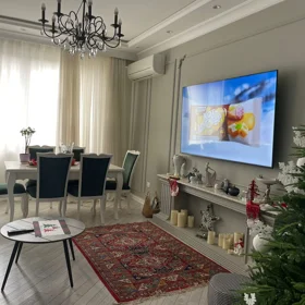 In Baku 103.0 m² apartment is for sale - Image 2