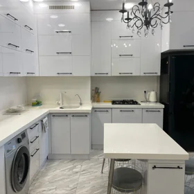 In Baku 103.0 m² apartment is for sale - Image 4