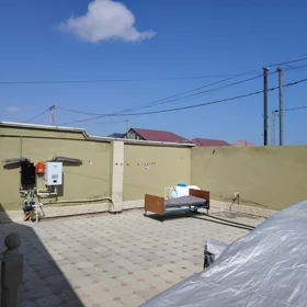 In Baku 100.0 m² house with 4.0 rooms is for rent - Изображение 2