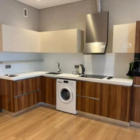 Baku-da 101.0 m2 mənzil kirayə verilir - Şəkil 2