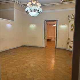 Baku-da 362.0 m2 ofis kirayə verilir - Şəkil 4