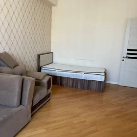 In Baku 110.0 m² apartment is for sale - Image 3