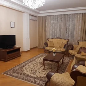 Baku-da 170.0 m2 mənzil kirayə verilir - Şəkil 3
