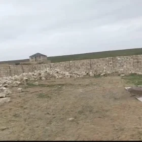 Baku-da nan sot torpaq satılır - Şəkil 3