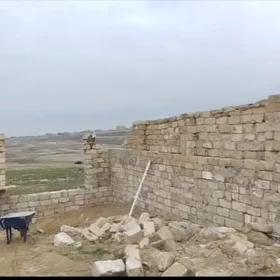 Baku-da nan sot torpaq satılır - Şəkil 4
