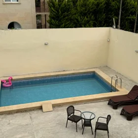 In Baku 220.0 m² house with 5.0 rooms is for sale - Image 2