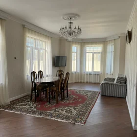 In Baku 220.0 m² house with 5.0 rooms is for sale - Image 4