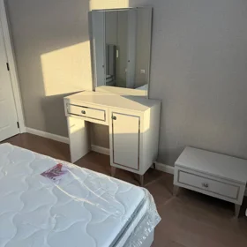 In Baku 80.0 m² apartment is for rent - Image 3