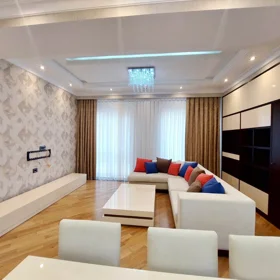 In Baku 132.0 m² apartment is for sale - Image 3