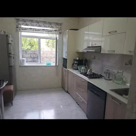 In Baku 170.0 m² house with 5.0 rooms is for sale - Image 5