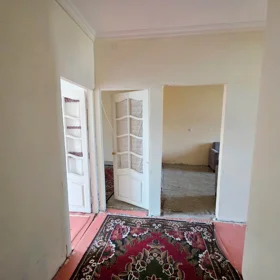 In Baku 90.0 m² apartment is for sale - Image 2