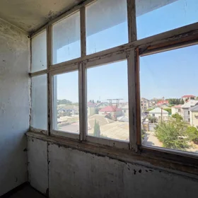 In Baku 90.0 m² apartment is for sale - Image 4