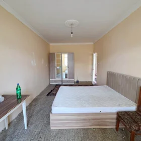 In Baku 90.0 m² apartment is for sale - Image 5