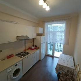 In Baku 60.0 m² apartment is for rent - Image 3
