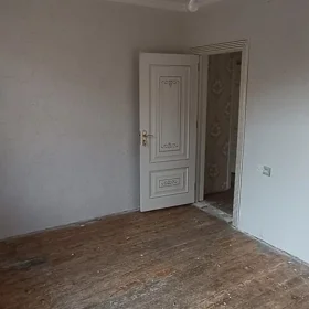 In Baku 120.0 m² house with 3.0 rooms is for sale - Image 2