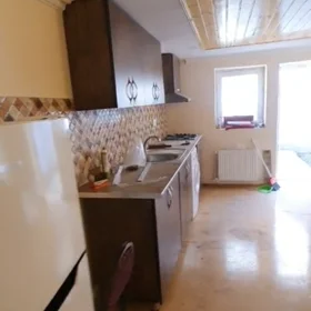 In Baku 60.0 m² house with 2.0 rooms is for rent - Image 3