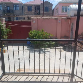 In Baku 100.0 m² house with 3.0 rooms is for sale - Image 3