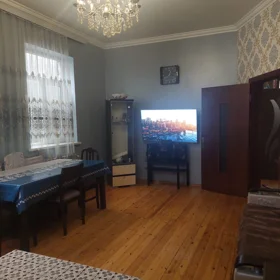 In Baku 100.0 m² house with 3.0 rooms is for sale - Image 5