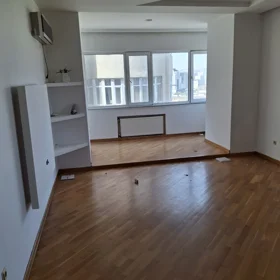In Baku 125.0 m² apartment is for rent - Image 2