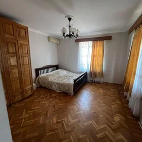 In Baku 250.0 m² house with 5.0 rooms is for rent - Изображение 3
