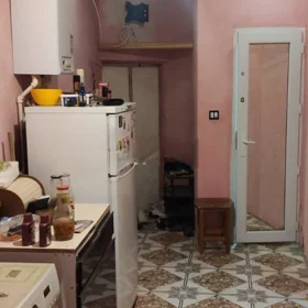 In Baku 70.0 m² house with 2.0 rooms is for rent - Image 3