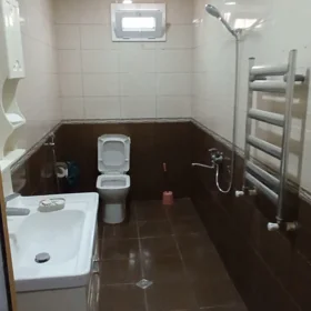 In Khirdalan 85.0 m² house with 3.0 rooms is for sale - Image 3