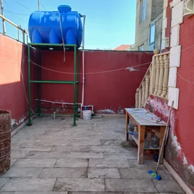 In Baku 70.0 m² house with 3.0 rooms is for sale - Image 2