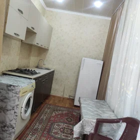 In Baku 45.0 m² house with 2.0 rooms is for rent - Image 3