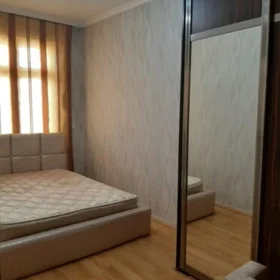 In Baku 100.0 m² apartment is for sale - Image 2