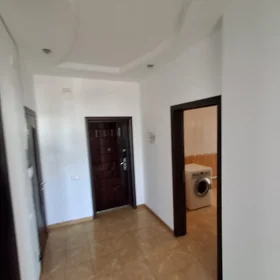 In Baku 125.0 m² apartment is for rent - Image 2