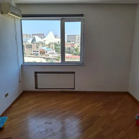 In Baku 125.0 m² apartment is for rent - Image 3