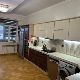 Baku-da 100.0 m2 mənzil kirayə verilir - Şəkil 3