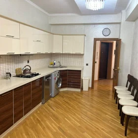 Baku-da 100.0 m2 mənzil kirayə verilir - Şəkil 5