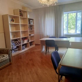 Baku-da 30.0 m2 ofis kirayə verilir - Şəkil 2