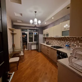 Baku-da 100.0 m2 mənzil kirayə verilir - Şəkil 4