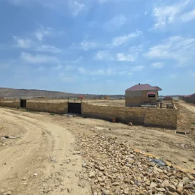 Baku-da nan sot torpaq icarə verilir