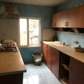 In Baku 30.0 m² house with 3.0 rooms is for sale - Image 3