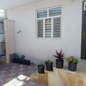 In Baku 90.0 m² house with 3.0 rooms is for sale - Image 3