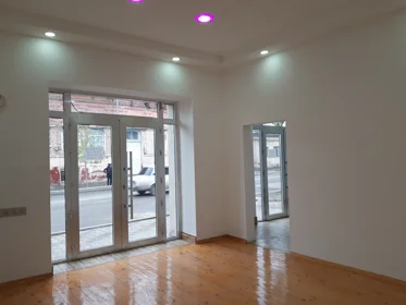 In Ganja 70.0 m² commercial is for rent - Image 4
