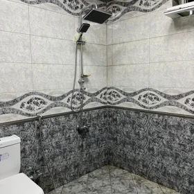 In Baku 140.0 m² house with 4.0 rooms is for sale - Image 5