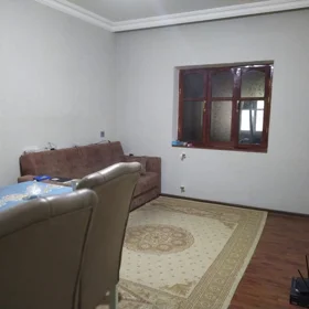 In Baku 70.0 m² apartment is for sale - Image 5