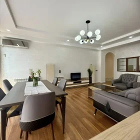 In Baku 100.0 m² apartment is for sale - Image 2