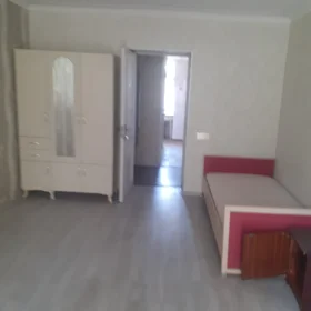 In Baku 65.0 m² apartment is for rent - Image 2