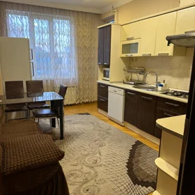 In Baku 131.0 m² apartment is for rent - Image 5
